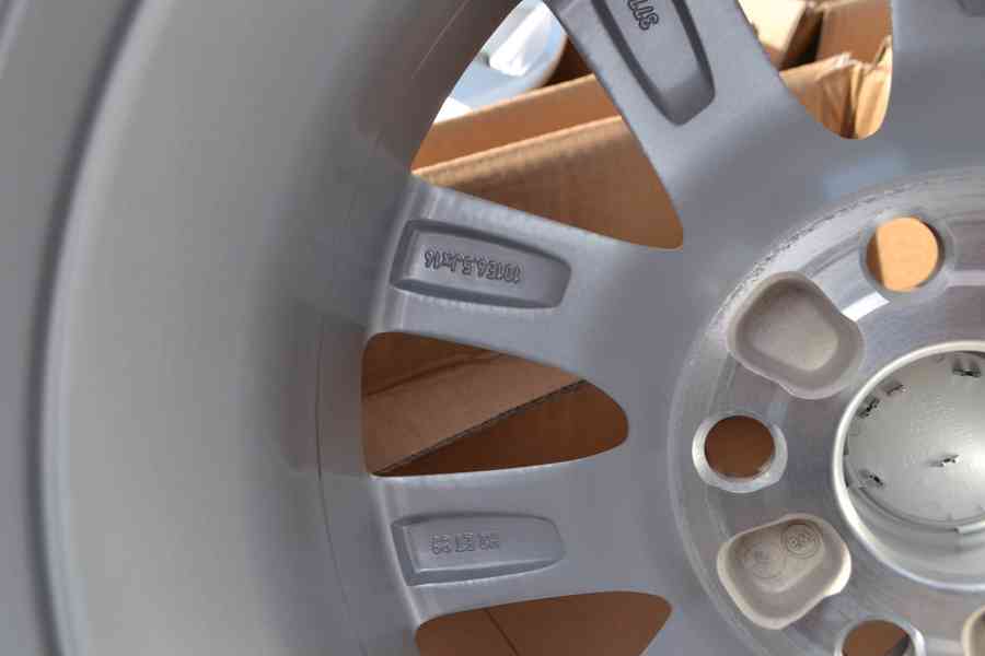 Nové originální alu disky Toyota 6,5x16 ET39 5x114,3mm - foto 12