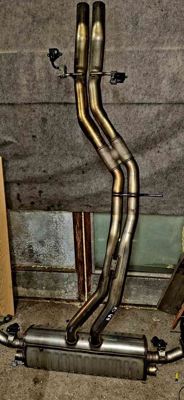 Originál výfuk s klapkami na Audi RS Q8, 4.0 fsi , biturbo. - foto 4