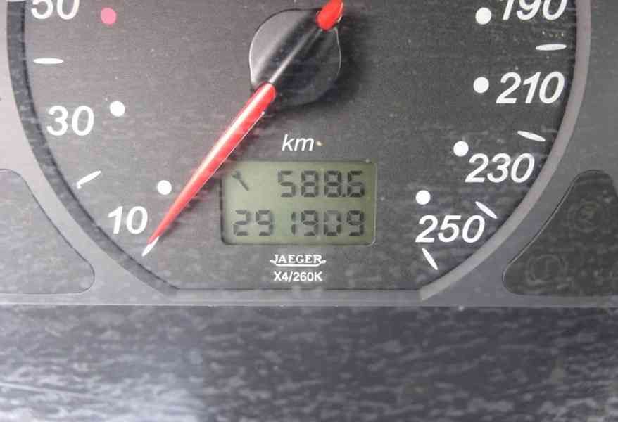 Citroën C5, 2.0 HDI (80 KW) r.v.2003 STK:8/2027 - foto 7
