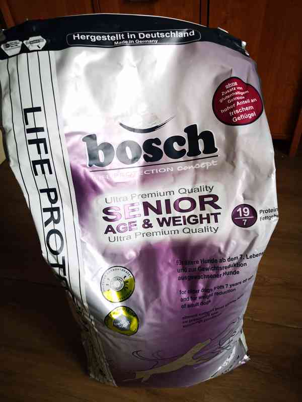 granule Bosch SENIOR Age & Weight 11,5 kg + pamlsky - foto 1