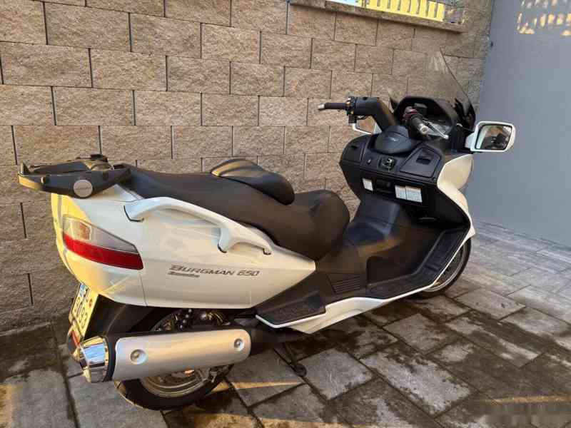 Suzuki Burgman 650 executive 2010 CZ doklady - foto 9