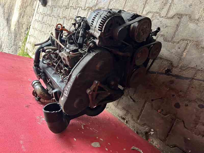 Motor 1,9TDI 81 KW VW Audi A4 typ AFN kompletní - foto 2