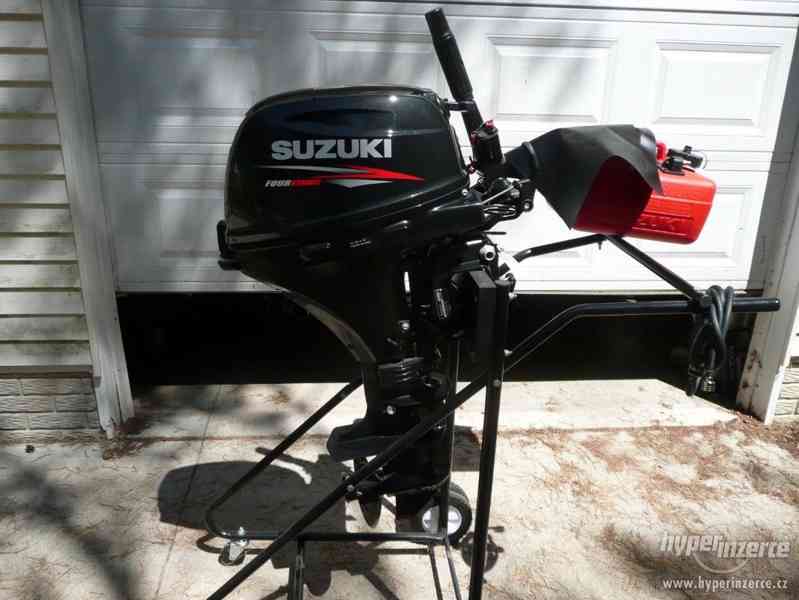 dva přídavné motory Suzuki 20 HP 4-taktní - foto 3