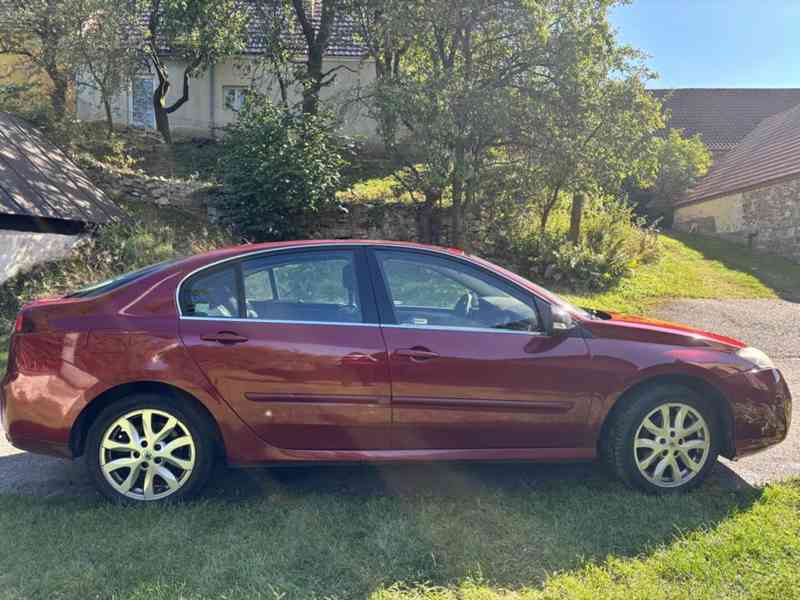 Renault Laguna III 2.0 dCi VELMI BOHATÁ VÝBAVA! - foto 3