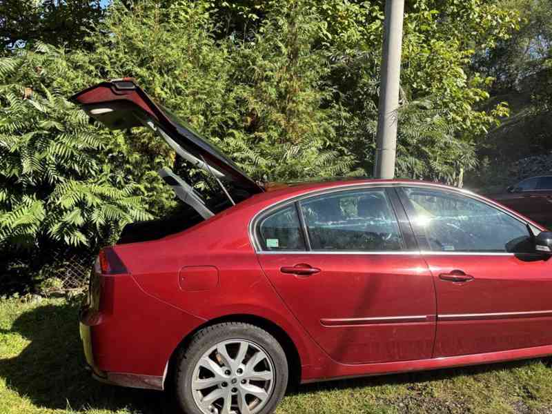 Renault Laguna III 2.0 dCi VELMI BOHATÁ VÝBAVA! - foto 4