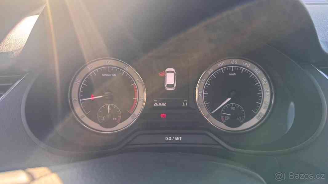 Škoda Octavia 1,0 - foto 7