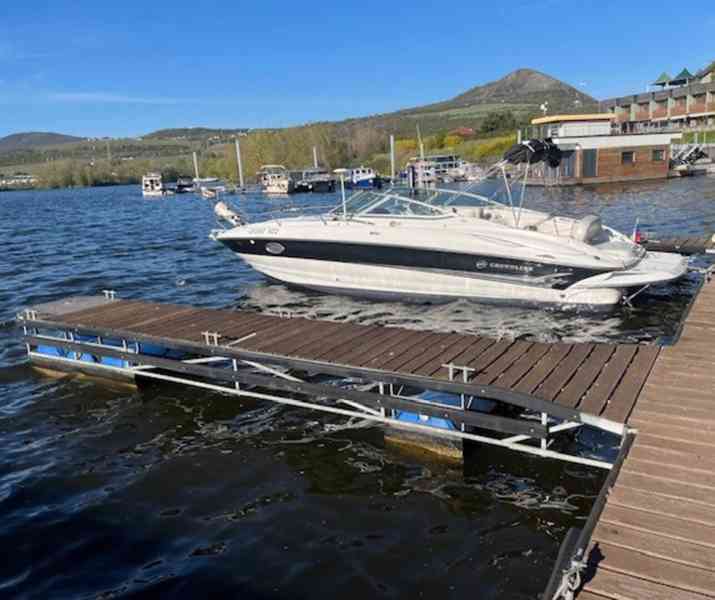 Motorový člun - foto 8