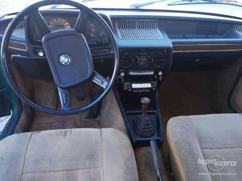 BMW 520i (E12) - foto 3