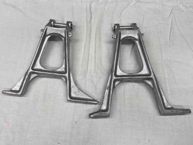 Predám STOJAN 16" 19" na motocykle JAWA ČZ 125 175 250 350 - foto 1