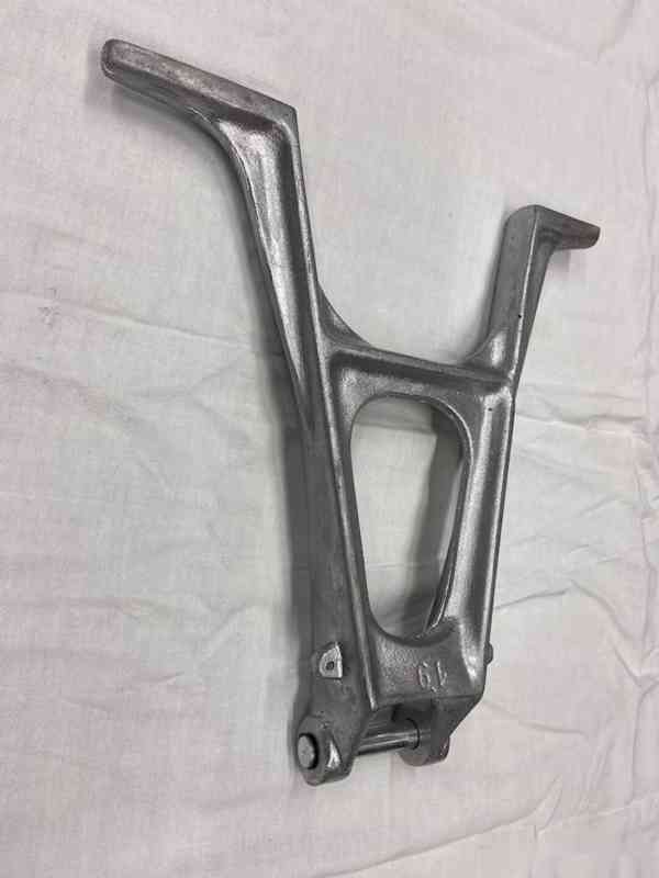 Predám STOJAN 16" 19" na motocykle JAWA ČZ 125 175 250 350 - foto 5