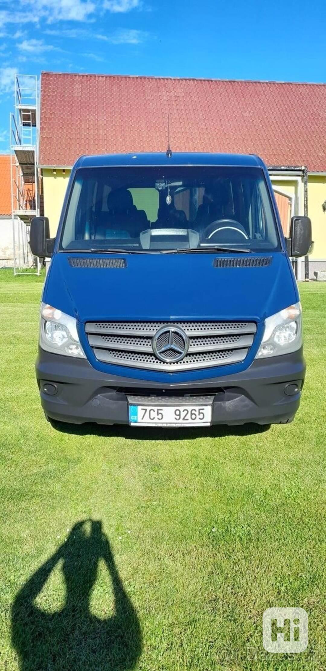 Mercedes-Benz Sprinter 2,2   L2H1 316-8 míst - foto 1