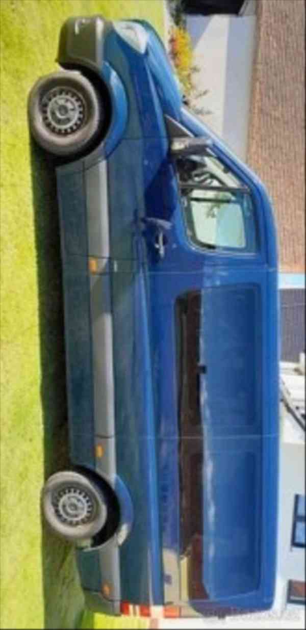 Mercedes-Benz Sprinter 2,2   L2H1 316-8 míst - foto 2