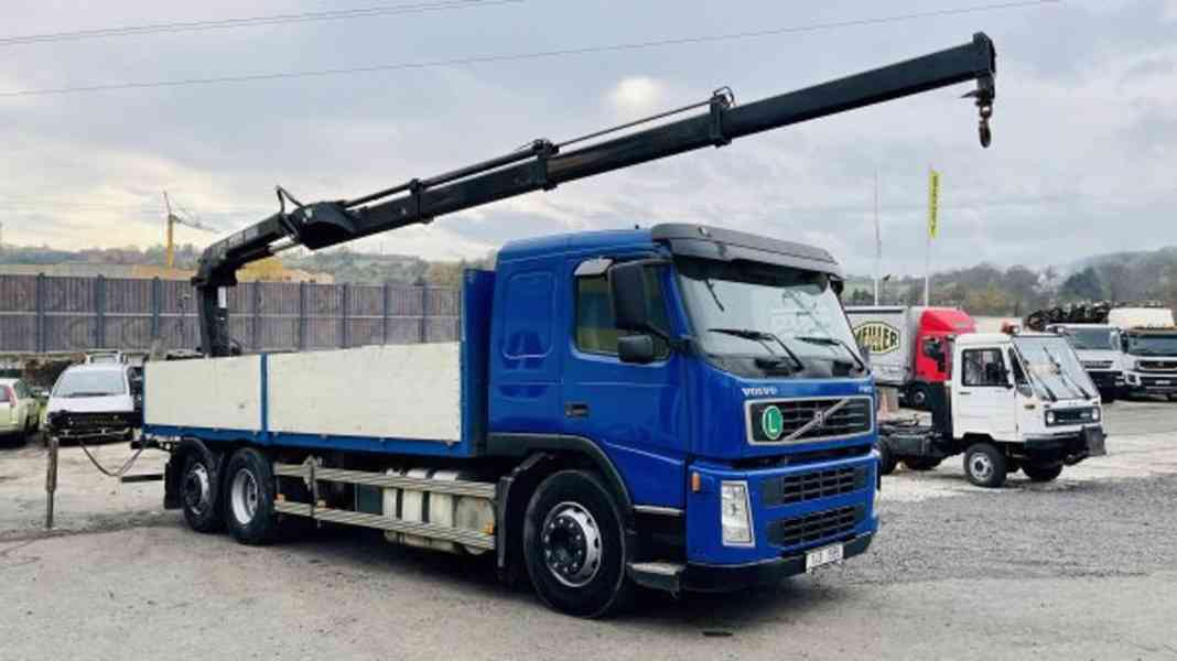 6.6m valník Volvo 6x2 spaní + HIAB 144 - foto 7