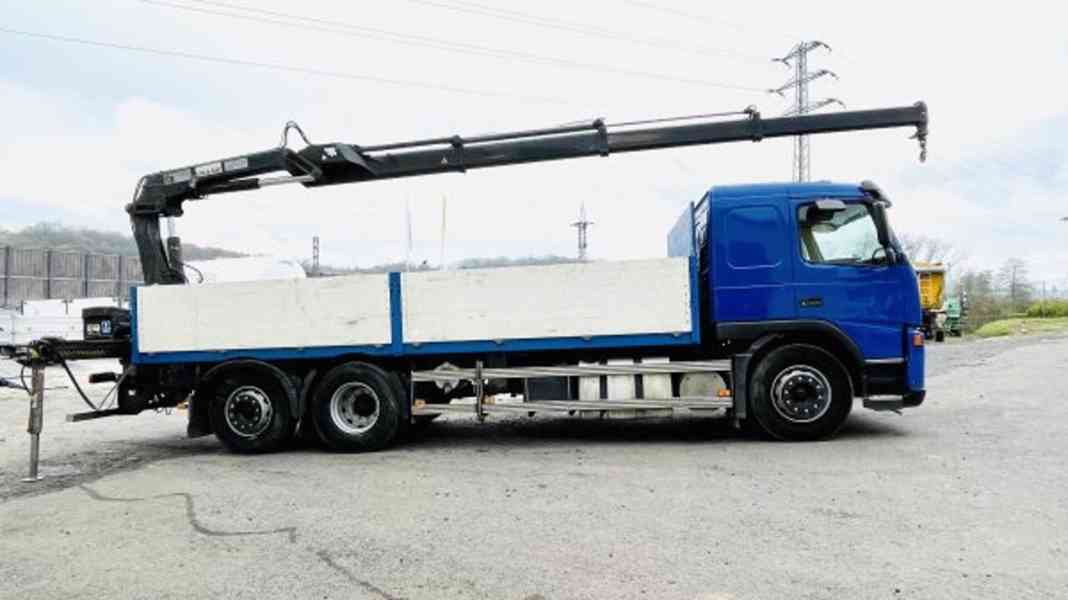 6.6m valník Volvo 6x2 spaní + HIAB 144 - foto 8