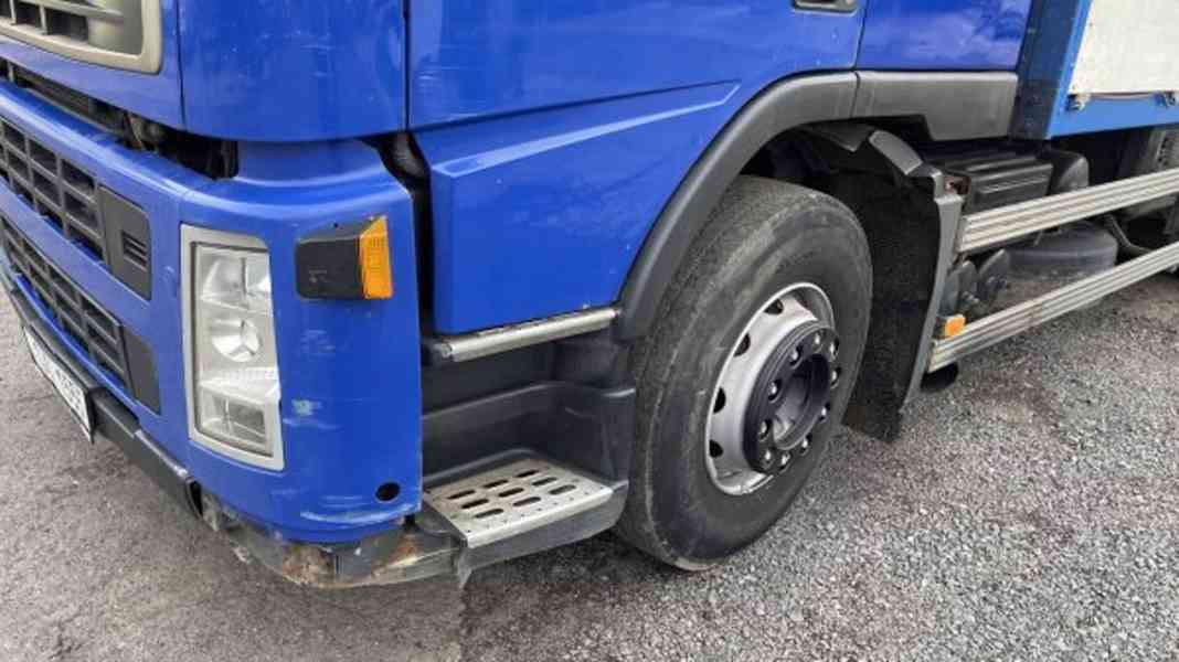 6.6m valník Volvo 6x2 spaní + HIAB 144 - foto 14