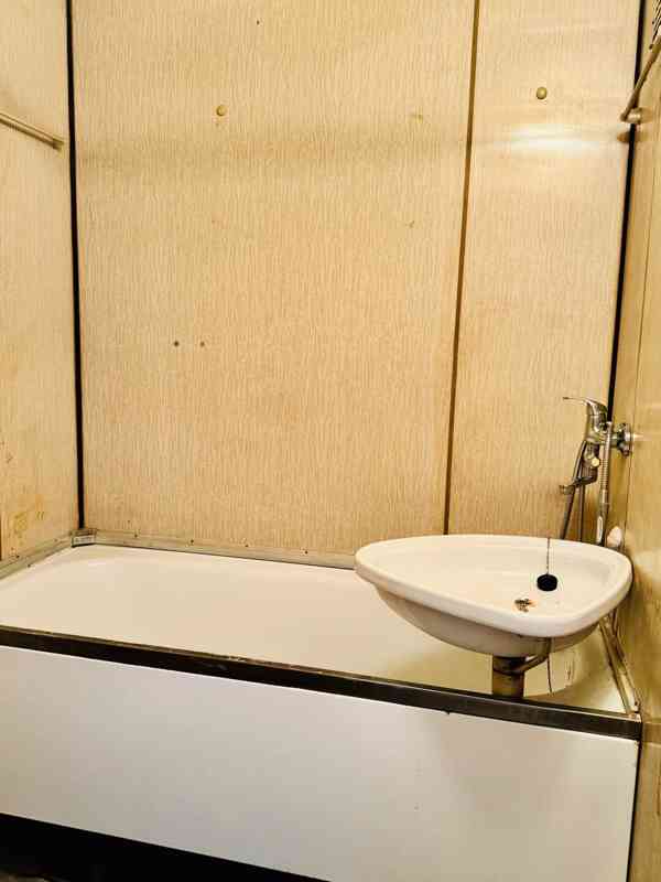 Jaroměř - družstevní byt 2+1 s lodžií - foto 8
