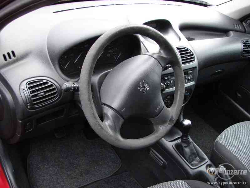 Peugeot 206 1.6 HDI r.v.2003 2.Maj.Koupeno v ČR - foto 5