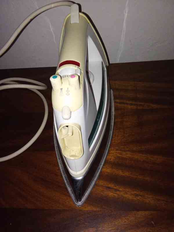 Retro napařovací žehlička ROWENTA DE-82.1 C - foto 4