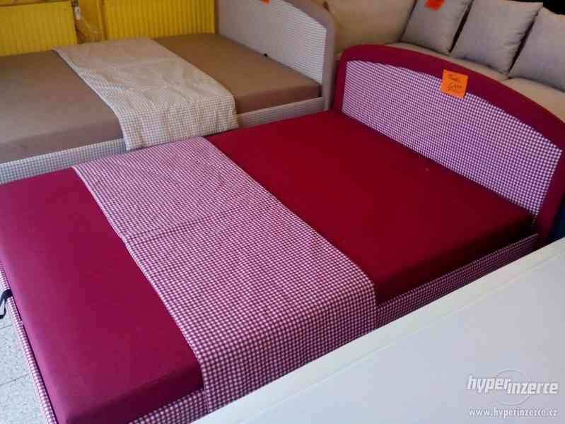 Nové postele 140 cm s roštěm - foto 1