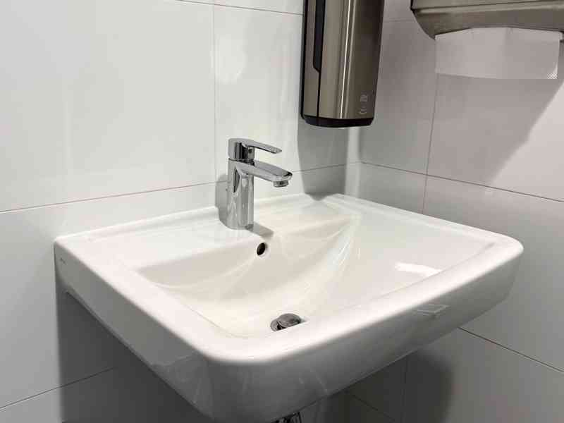 PRONÁJEM KANCELÁŘE S PARKOVACÍM STÁNÍM V BRNĚ-HERŠPICÍCH - foto 15
