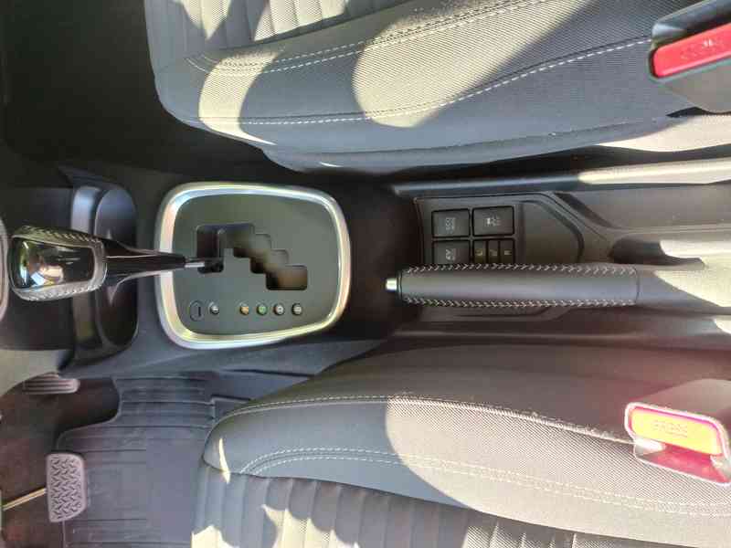 Toyota Yaris Hybrid 1.5i  - foto 11