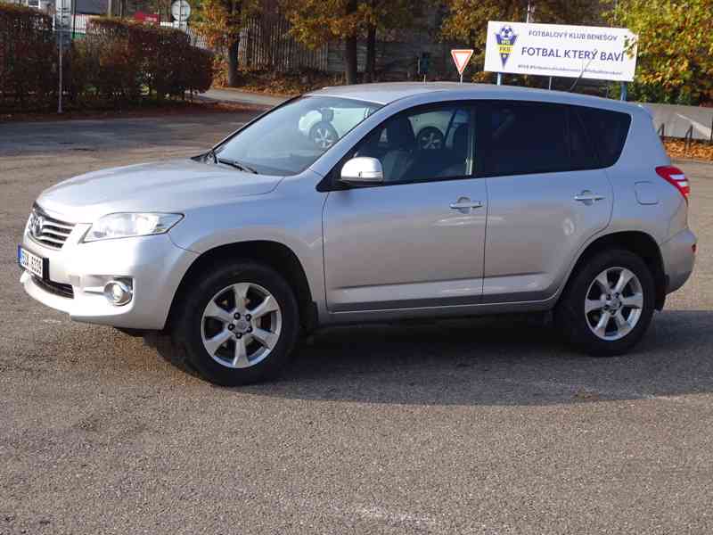 Toyota Rav4 2.0i 4x4 r.v.2011 (116 kw) stk:8/2025 - foto 3