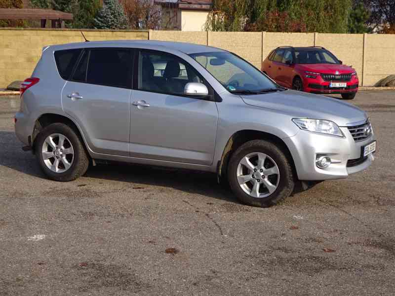 Toyota Rav4 2.0i 4x4 r.v.2011 (116 kw) stk:8/2025 - foto 2