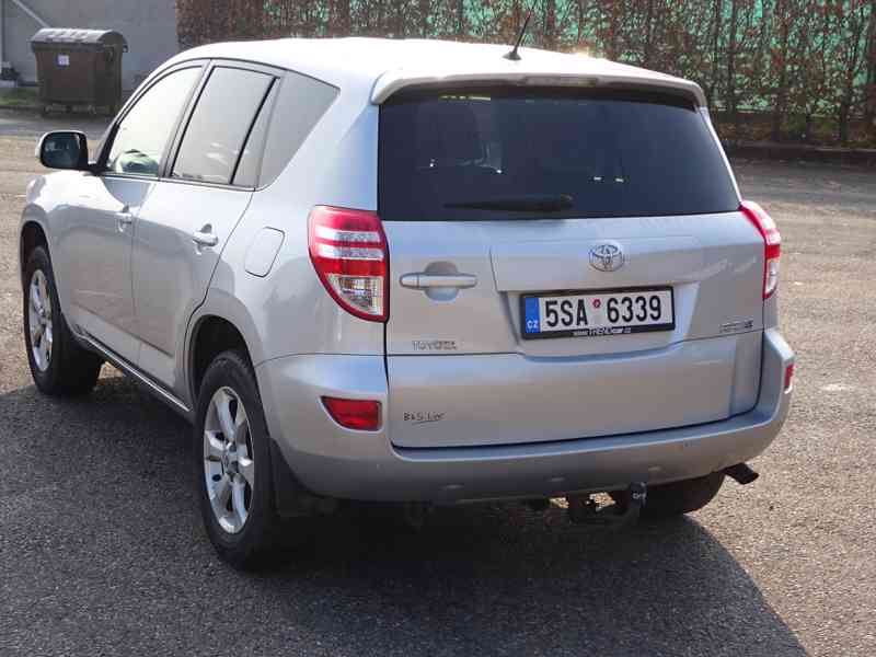 Toyota Rav4 2.0i 4x4 r.v.2011 (116 kw) stk:8/2025 - foto 4