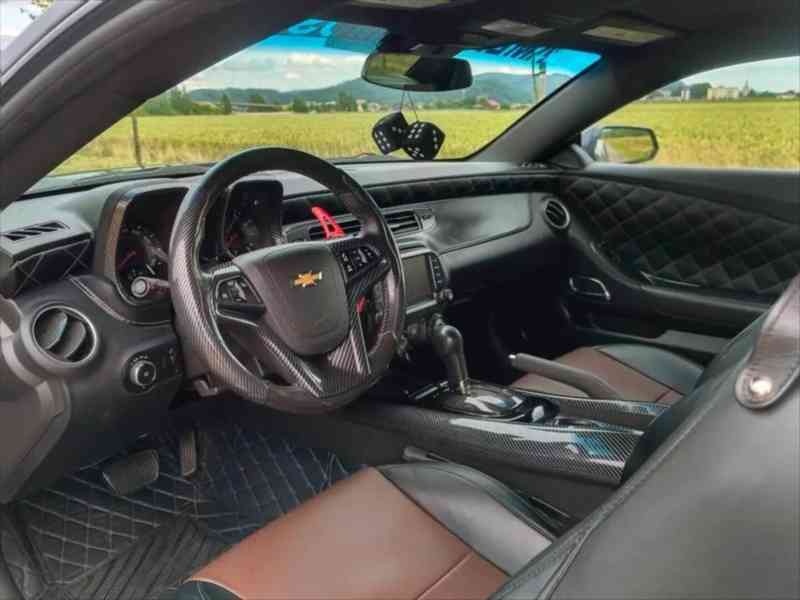 Chevrolet Camaro 3,6   r.2013 "exclusive" - foto 15