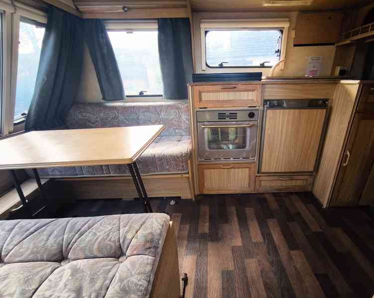 Karavan Crovn, sprcha, teplá voda, bez dokladů, dovoz možný. - foto 16