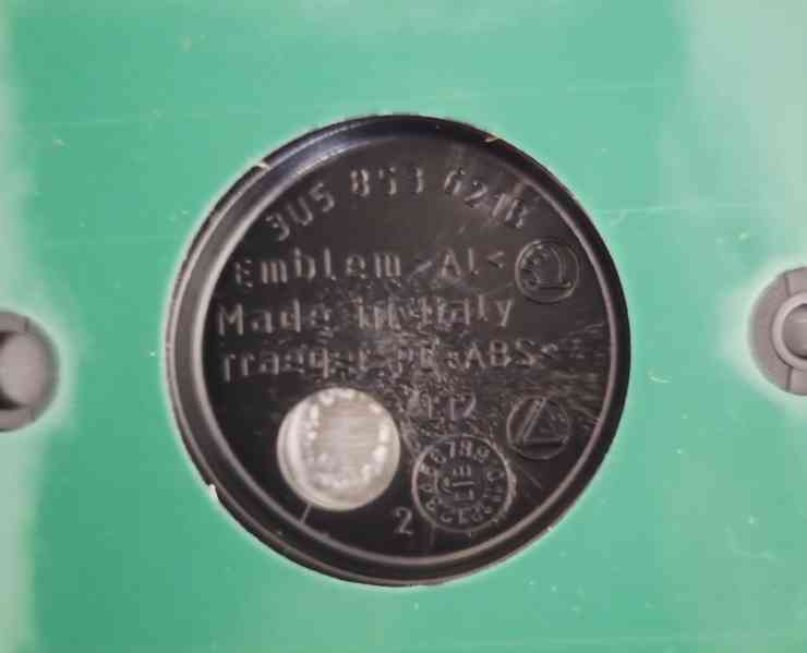 Zadní ORIGINÁL znak SUPERB I Škoda 3U5853621B 88 mm 90 mm - foto 3