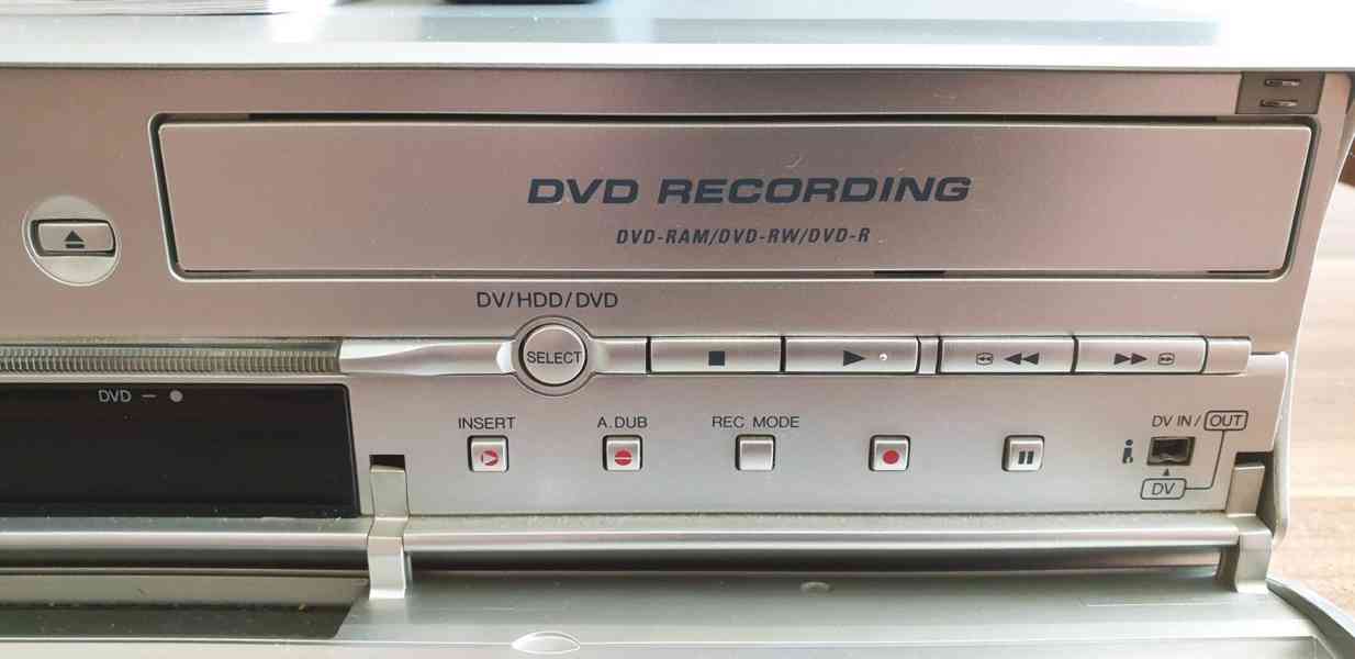 Unikátní video trojkombinace JVC DR-DX5 (miniDV - HDD - DVD) - foto 4