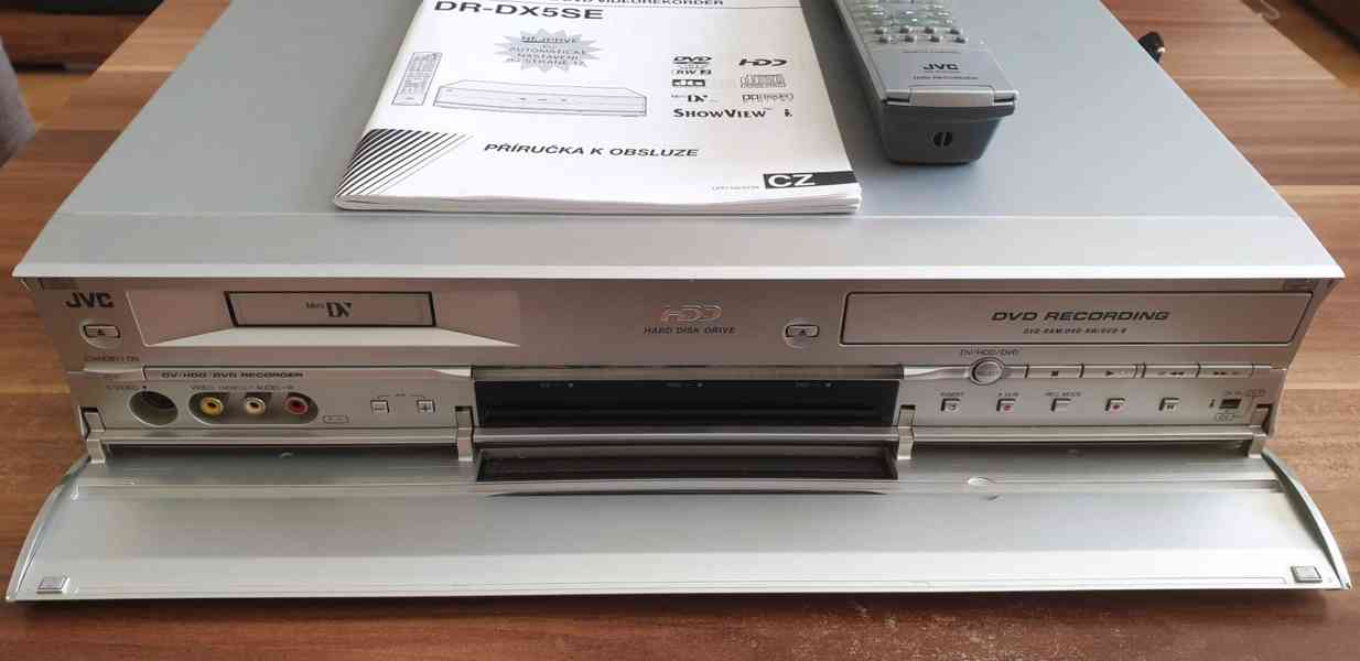 Unikátní video trojkombinace JVC DR-DX5 (miniDV - HDD - DVD) - foto 2