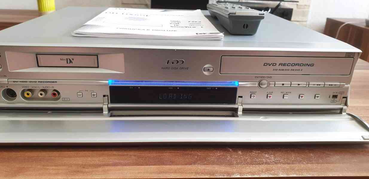 Unikátní video trojkombinace JVC DR-DX5 (miniDV - HDD - DVD) - foto 5