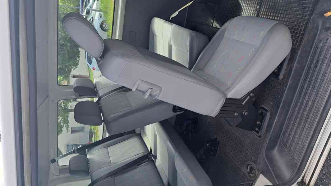 Volkswagen Transporter 2.5 TDI 4x4 - foto 8
