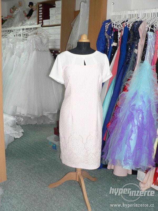 Růžovovo bílé šaty - foto 1