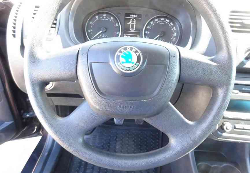 Škoda Roomster 1.2 TSI r.v.2011 (63 kw) ČR - foto 8