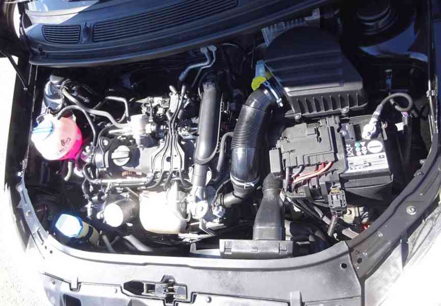 Škoda Roomster 1.2 TSI r.v.2011 (63 kw) ČR - foto 17