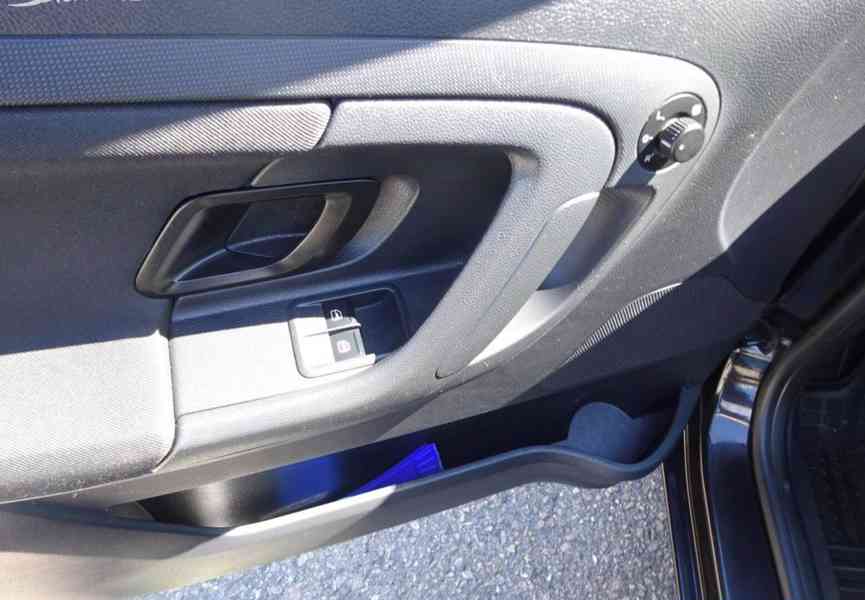 Škoda Roomster 1.2 TSI r.v.2011 (63 kw) ČR - foto 6