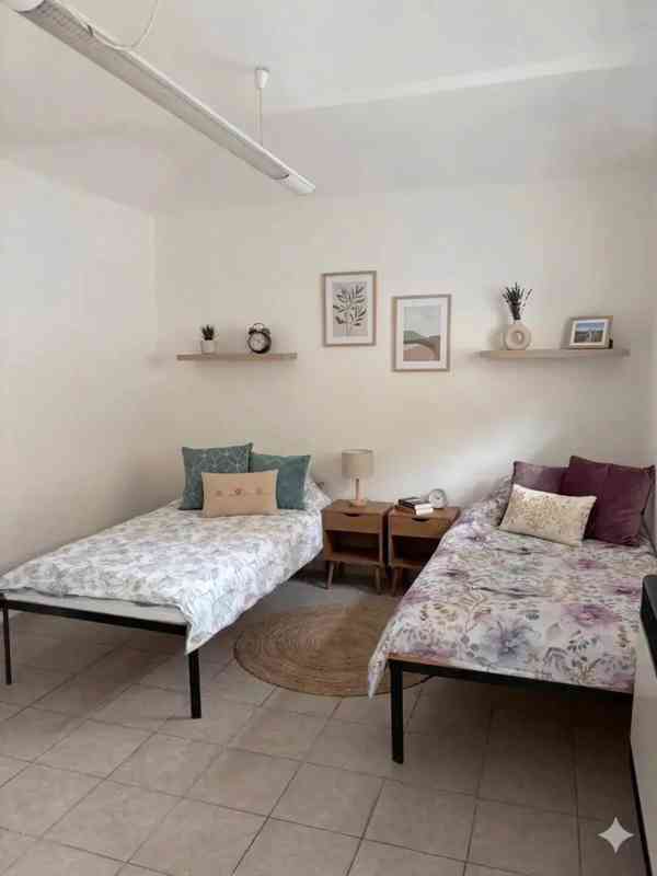 Pronájem pokoje 35 m² - foto 2