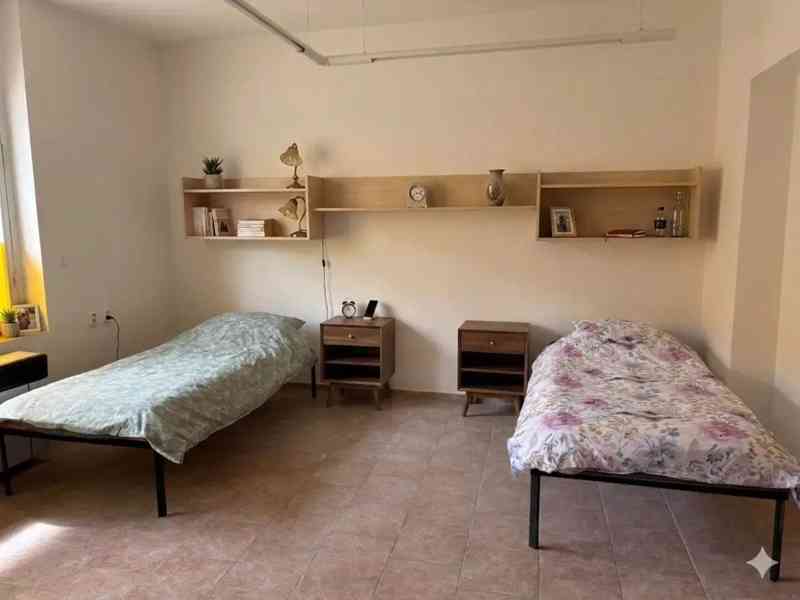 Pronájem pokoje 35 m² - foto 4
