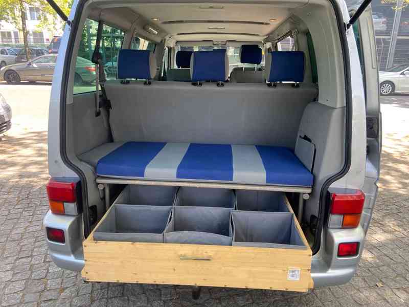Volkswagen T4 Multivan 2,5tdi ATLANTIS 111kw - foto 17