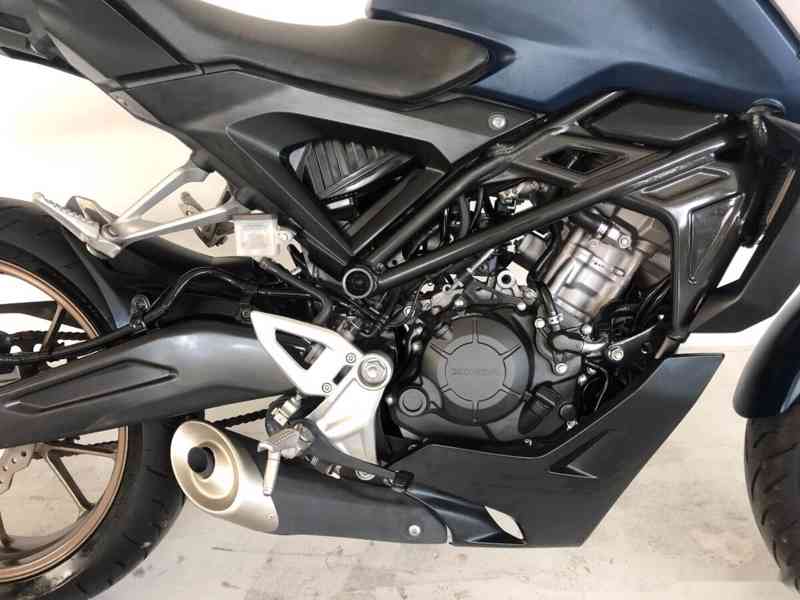 Honda CB 125R ABS - foto 15