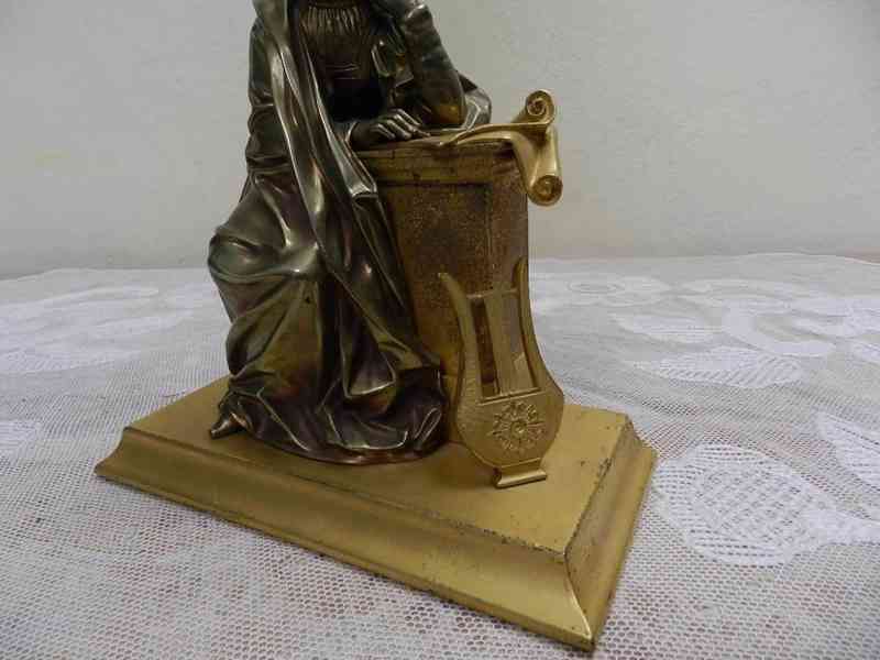 Krásná secesní Socha Sedící Postava Lyra - foto 3