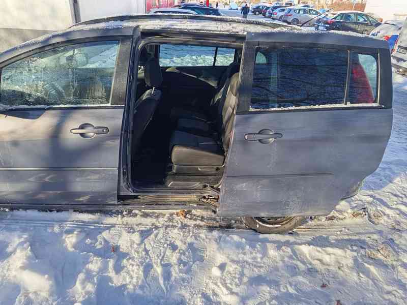 Mazda 5 2.0D Nová STK - foto 7