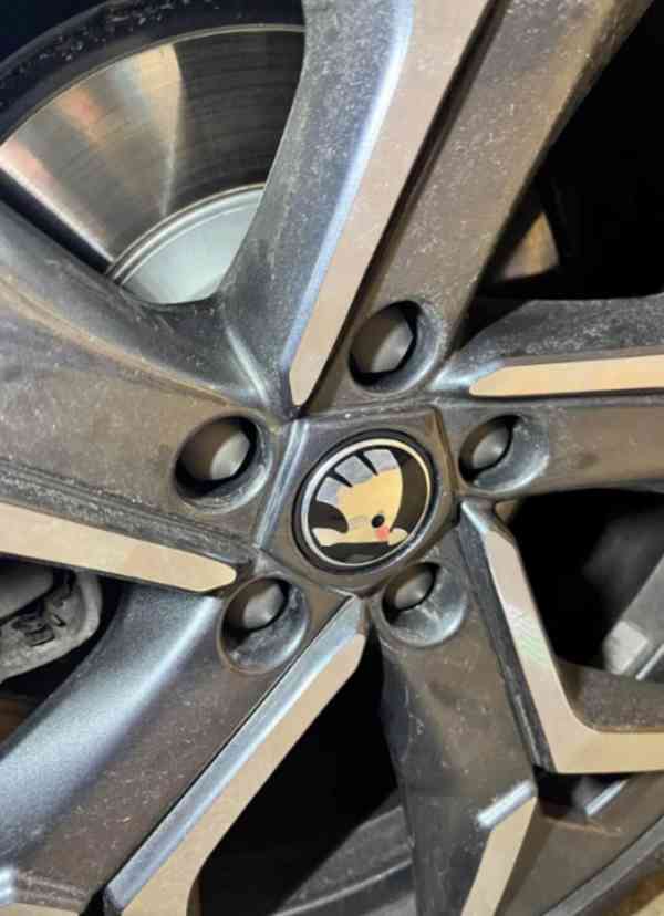 Chromové středové krytky logo/znak ŠKODA - foto 3