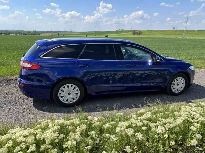 Ford Mondeo V. 2,0 TDCi 110KW Navigace, parkov. as. - foto 12