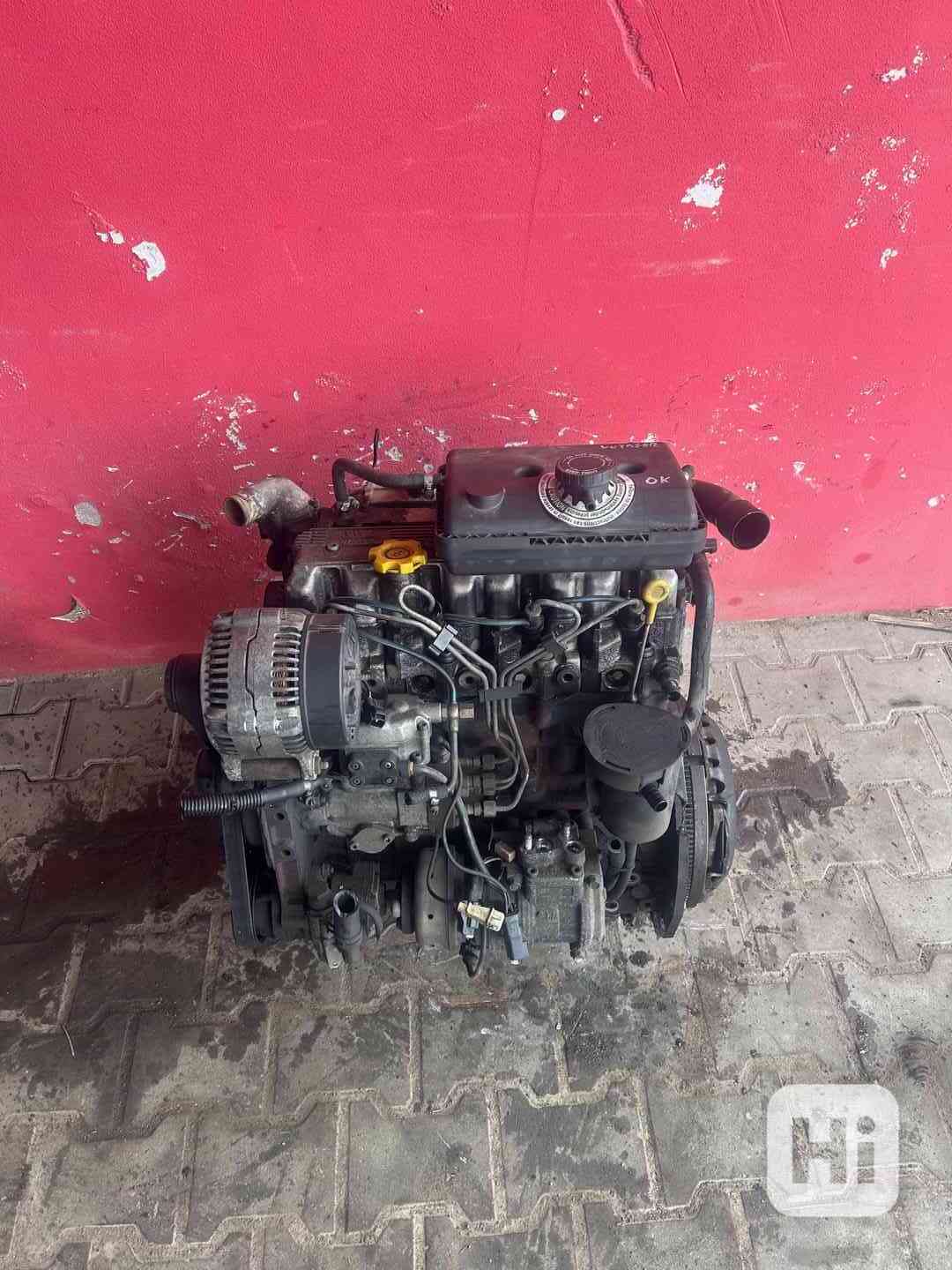 Motor 2,5CRD 85KW Chrysler Voyager VM69B kompletní - foto 1