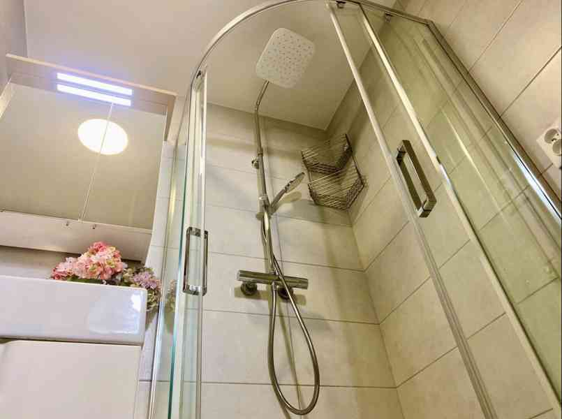 Pronájem krásného bytu 2+kk po kompletní renovaci. Roztoky - foto 22