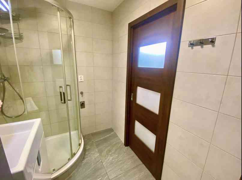 Pronájem krásného bytu 2+kk po kompletní renovaci. Roztoky - foto 27